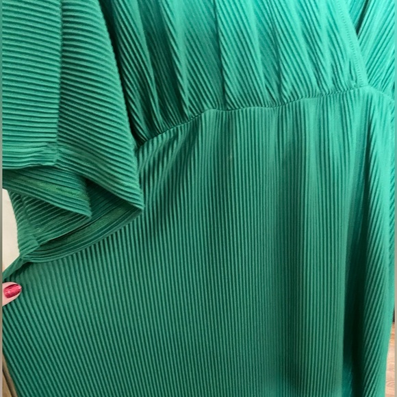 💚 By anthropologie plisse v-neck wrap midi dress dark green pleated 1X PREOWN - Picture 10 of 17